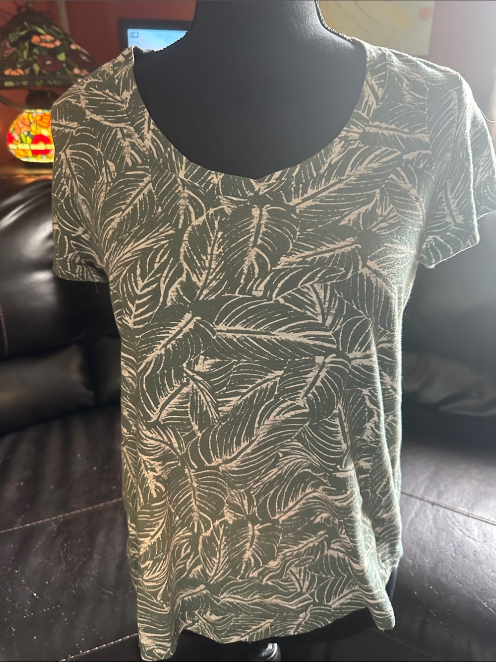 Falls Creek Short Sleeve Scoop Neck Top in Sage Green and Cream Leaf Print
